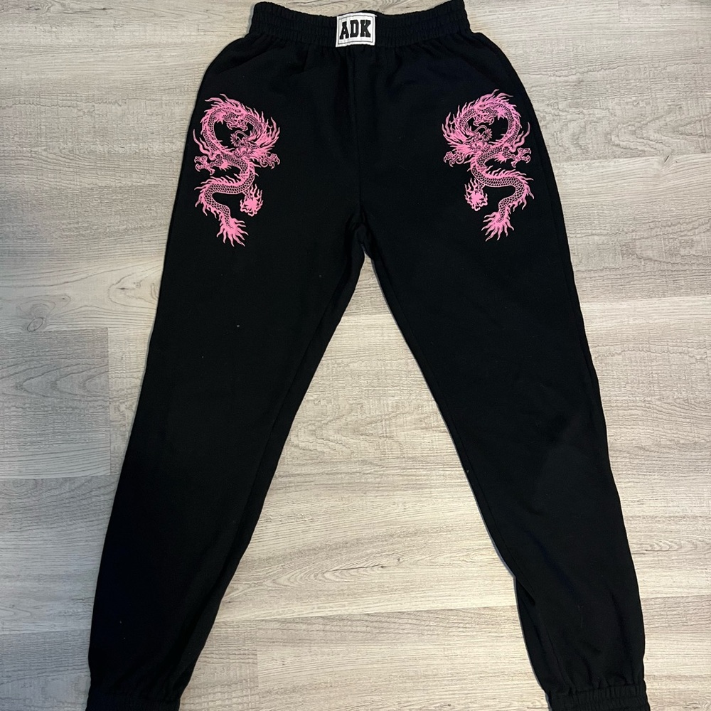 Adika dragon sweatpants